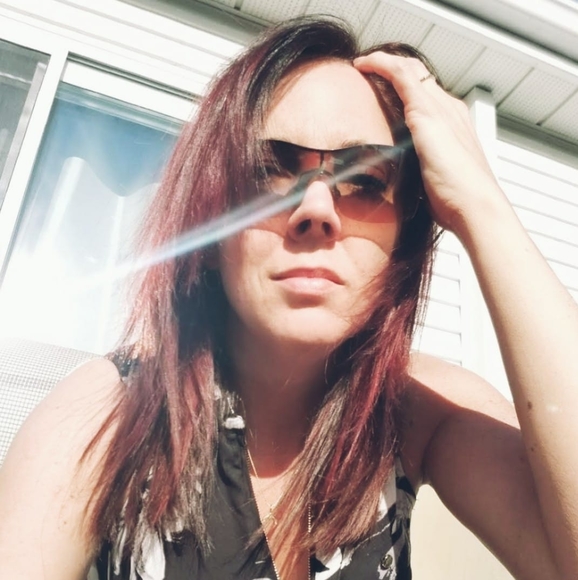 Meet your Posher, Véronique - Picture 1 of 1